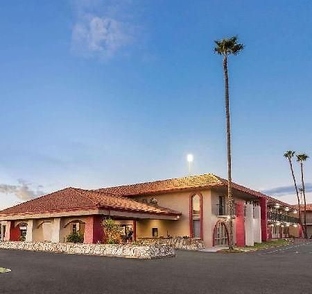 Ramada By Wyndham Mesa Downtown Hotel Exterior photo