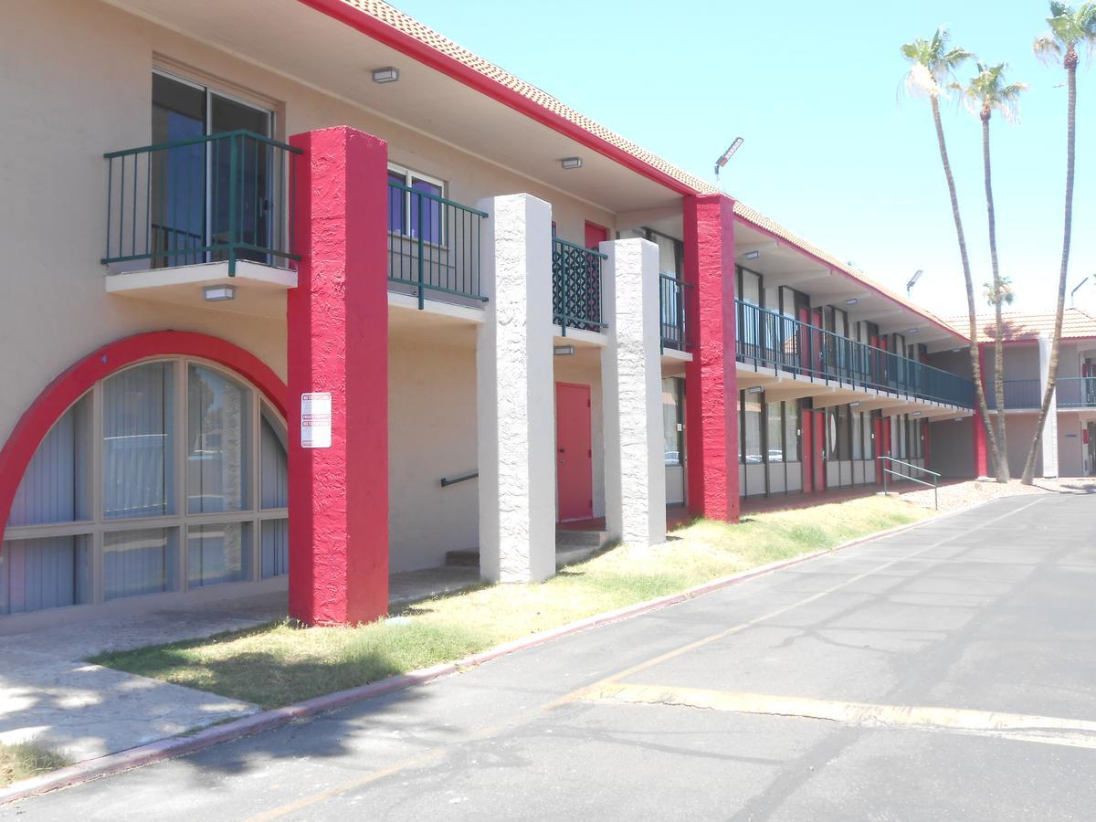 Ramada By Wyndham Mesa Downtown Hotel Exterior photo